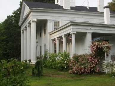 House of 1833 Bed & Breakfast Resort
