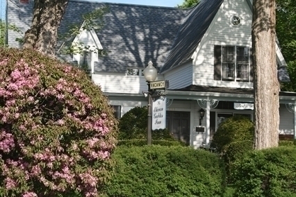 Eleven Gables Inn and Cottage