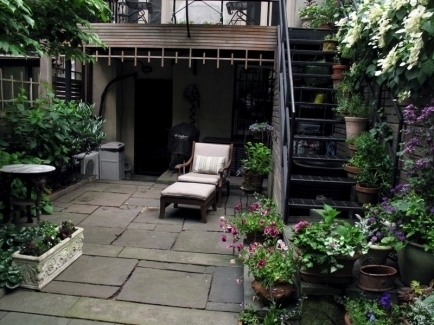 A Garden in Chelsea - Apartment Rentals