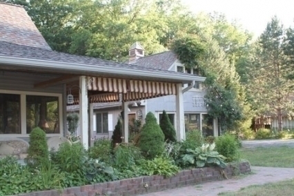 Bernetta's Place Inn by the Lake